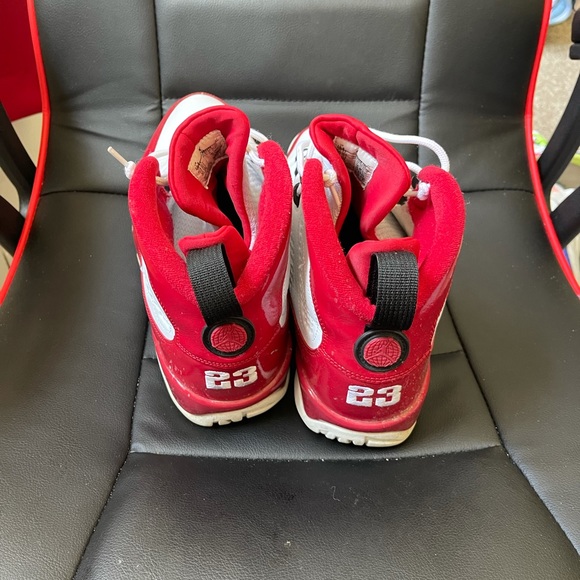 Jordan9 - Picture 5 of 8